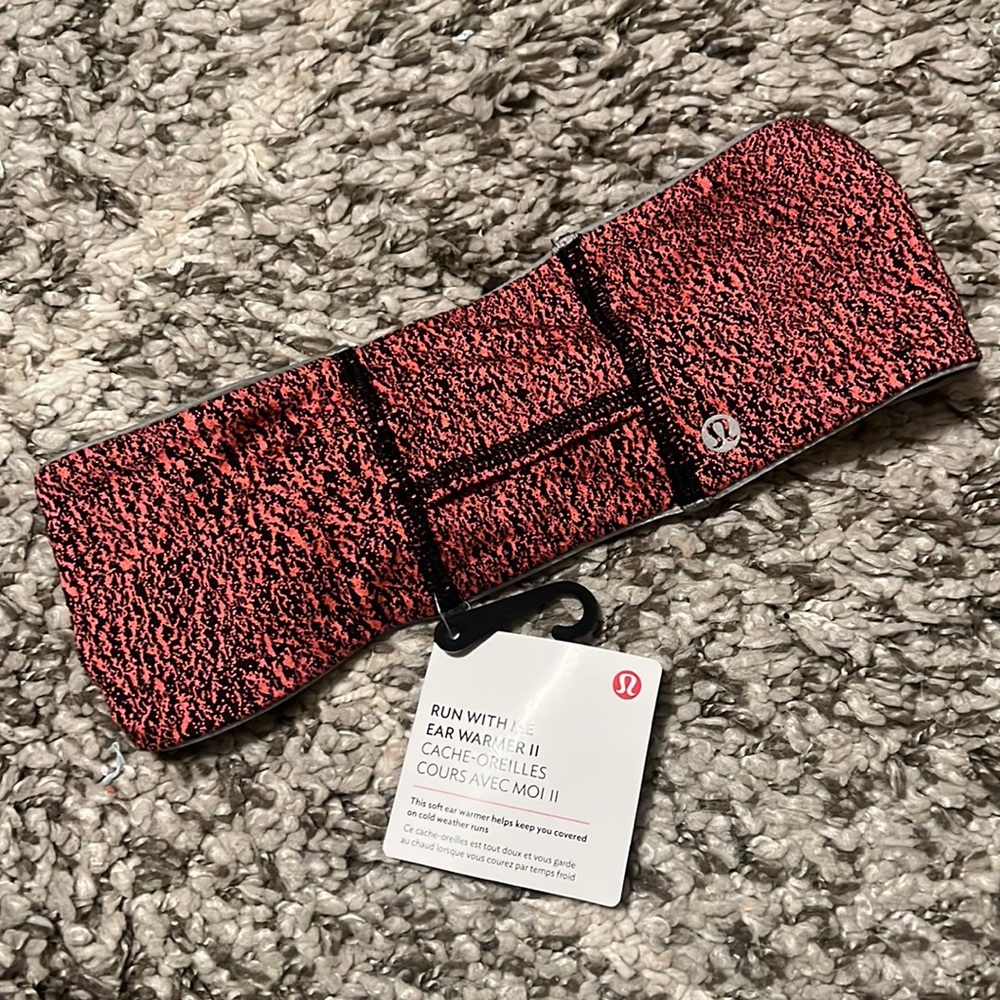 Lululemon run with me ear warmer - NWT